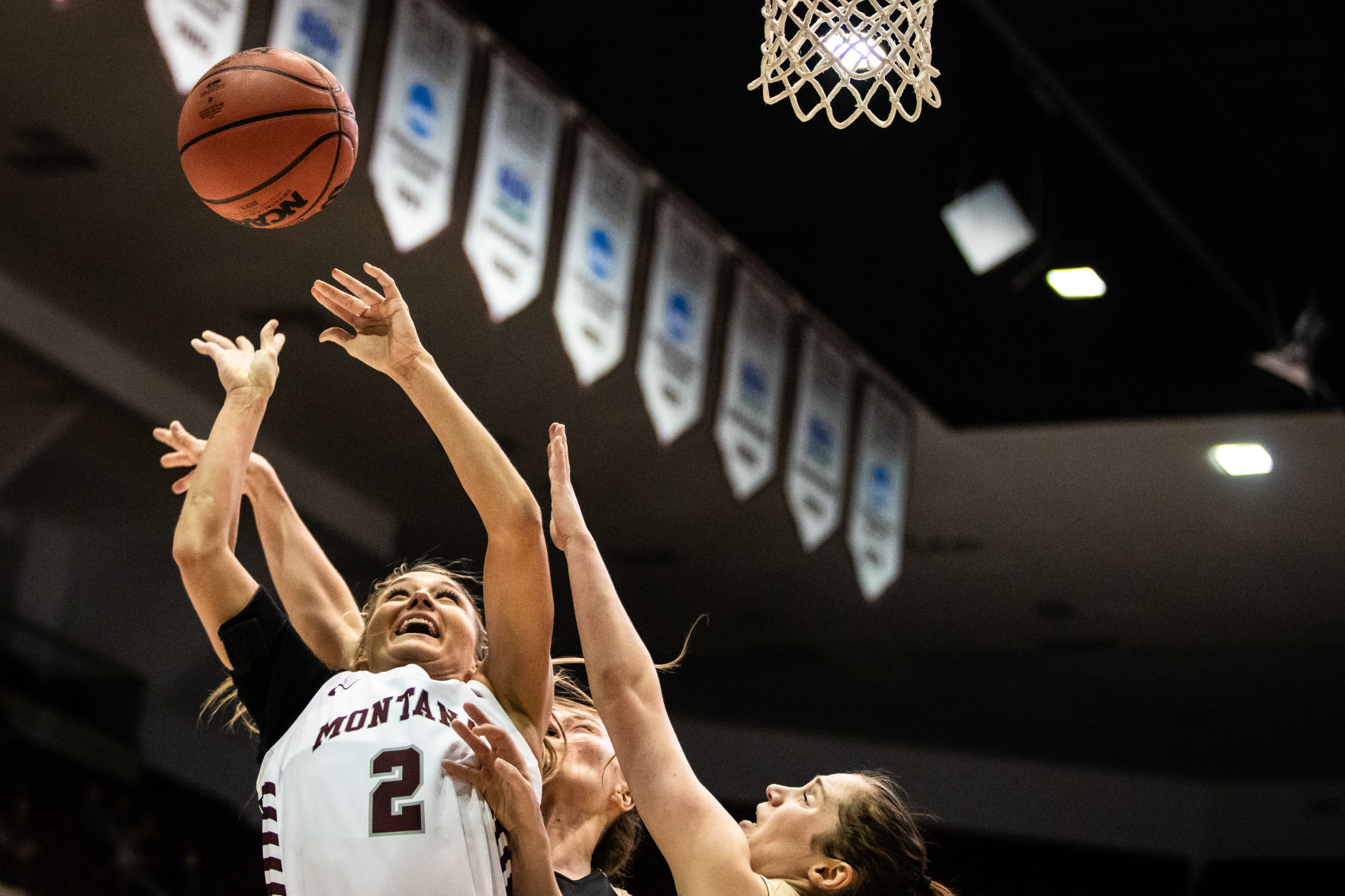 Lady Griz v. Vandals 10